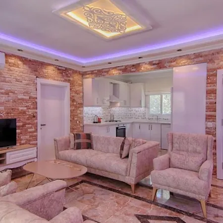Gocek'te Cocuk Havuzlu, Genis Alanli Villa-awz171 Vilă Fethiye